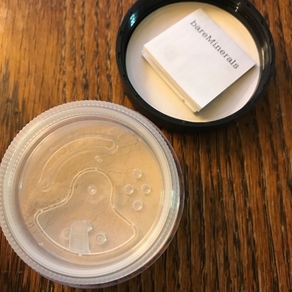 NWT bareMinerals Golden Fair Foundation - Picture 5 of 5